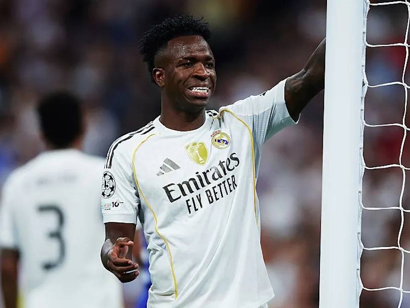 在阿隆索麾下受冷落,维尼修斯对皇马生涯失去信心